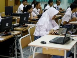 Soal Informatika Kelas 12 Semester 1 Tentang  Perkembangan teknologi informasi dan komunikasi