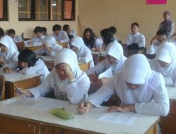 Soal Sejarah Indonesia Kelas 12 semester 2 Tentang  Perkembangan Politik dan Ekonomi pada Masa Reformasi