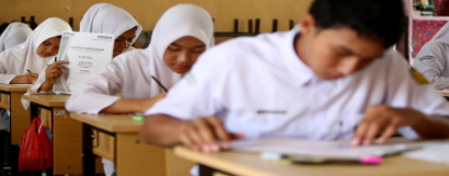 Soal Ekonomi kelas 10 semester 2 Tentang Lembaga Jasa Keuangan dalam Perekonomian