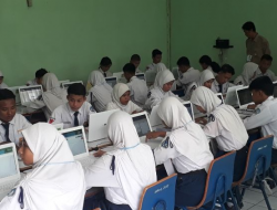 Soal Akidah Akhlak kelas 8 semester 2 Tentang Membiasakan Akhlak Terpuji