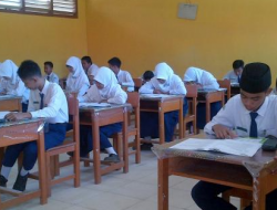 Soal Bahasa Indonesia kelas 7 semester 2 Tentang Puisi Rakyat