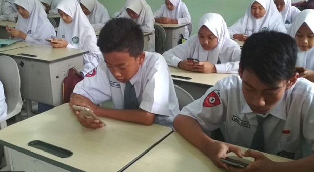 Soal Bahasa Indonesia kelas 7 semester 2 Tentang Teks Deskripsi