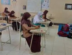 Soal Prakarya kelas 9 semester 2 Tentang Budidaya Ikan Hias