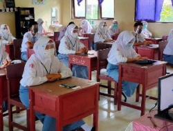 Soal PKN kelas 9 semester 1 Tentang Dinamika Perwujudan Pancasila sebagai Dasar Negara dan Pandangan Hidup Bangsa