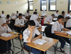 Soal Prakarya kelas 9 semester 2 Tentang Kerajinan Berbasis Media Campuran